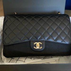 Chanel Maxi double flap